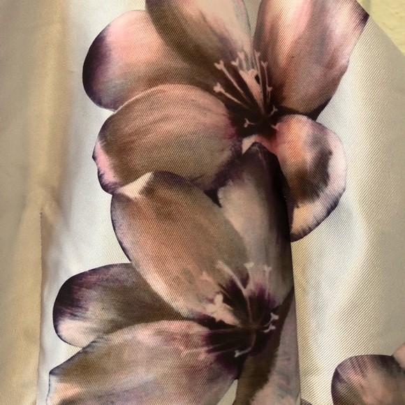 Lulu’s backless formal dress - Picture 3 of 6